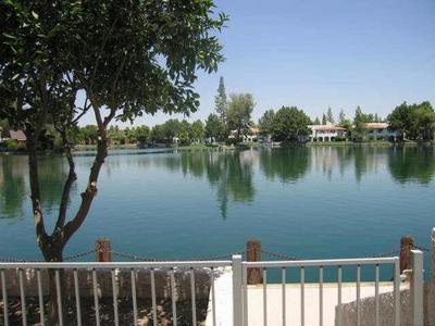 LAKE PARK VILLAS Condos