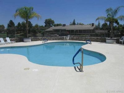 LAKE PARK VILLAS Condos