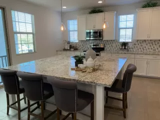 Photo #1: 5879499 Listing 