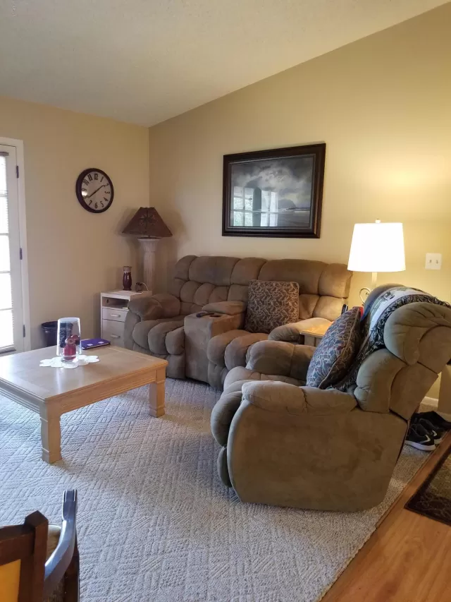 MLS: 5883584 Condo For Sale