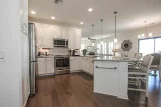 Photo #3: 5932823 Listing