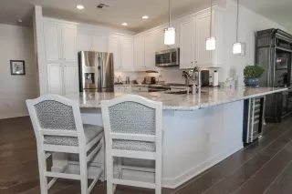 Photo #4: 5932823 Listing