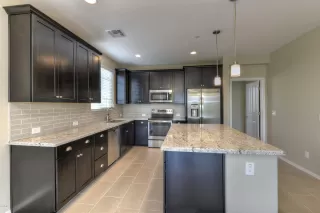 Photo #4: 5937088 Listing