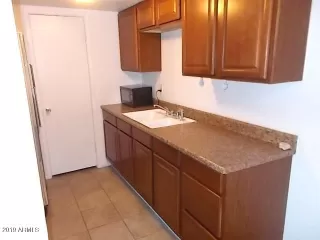 Photo #5: 5940668 Listing 