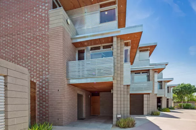 MLS: 5958331 Condo For Sale