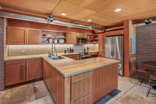 Photo #4: 5958331 Listing