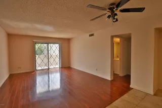 Photo #5: 5965213 Listing 