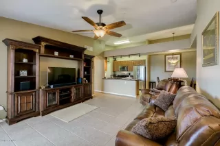 Photo #5: 5965900 Listing