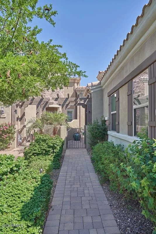 MLS: 5971921 Condo For Sale