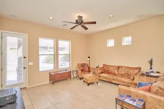 Photo #5: 5971921 Listing