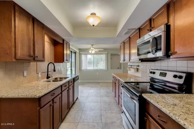 MLS: 5979704 Condo For Sale