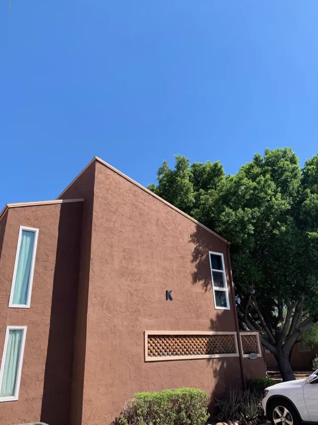 MLS: 5981981 Condo For Sale