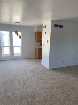 Photo #2: 5981981 Listing