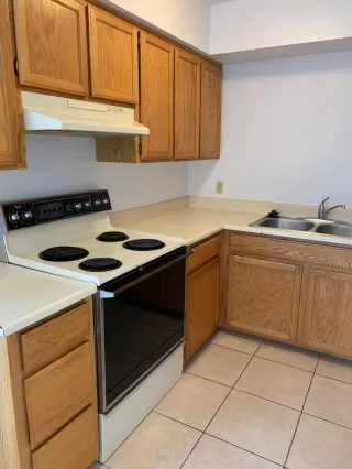 Photo #4: 5981981 Listing