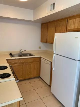 Photo #5: 5981981 Listing