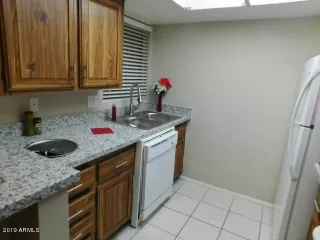 Photo #5: 5982687 Listing