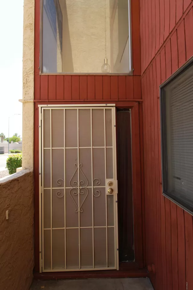 MLS: 5985785 Condo For Sale