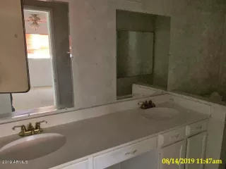 Photo #5: 5985801 Listing