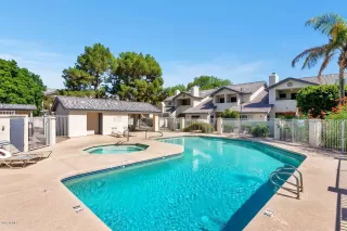 Photo #5: 5987329 Listing