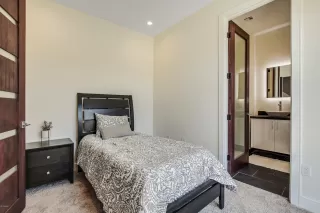 Photo #1: 5987842 Listing