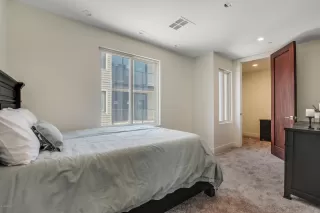 Photo #5: 5987842 Listing