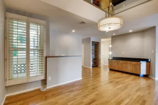 Photo #5: 5988175 Listing