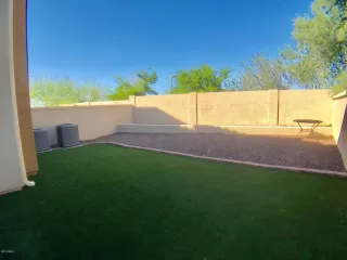 Photo #4: 5989637 Listing