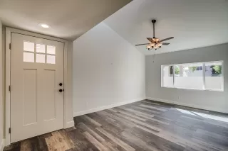 Photo #6: 5991183 Listing