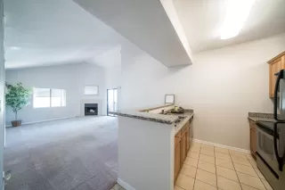 Photo #6: 5991215 Listing