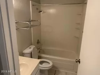 Photo #5: 5992233 Listing