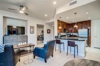 Photo #5: 5992383 Listing