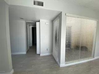 Photo #6: 5994938 Listing