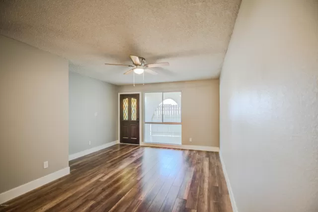 MLS: 5995743 Condo For Sale