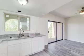 Photo #6: 5996533 Listing