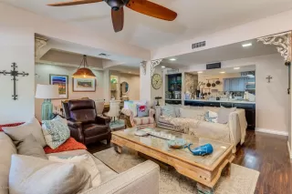 Photo #2: 5997113 Listing