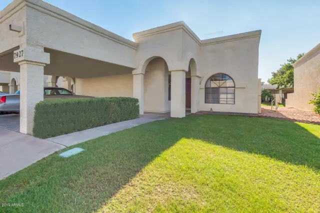 MLS: 5997363 Condo For Sale