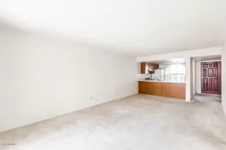 Photo #6: 5997363 Listing