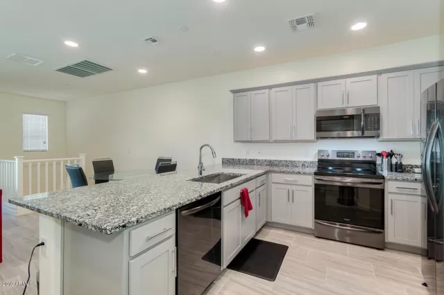 MLS: 5997518 Condo For Sale