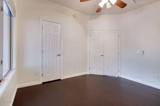 Photo #5: 5998407 Listing