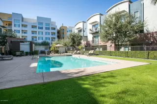 Photo #4: 5999085 Listing