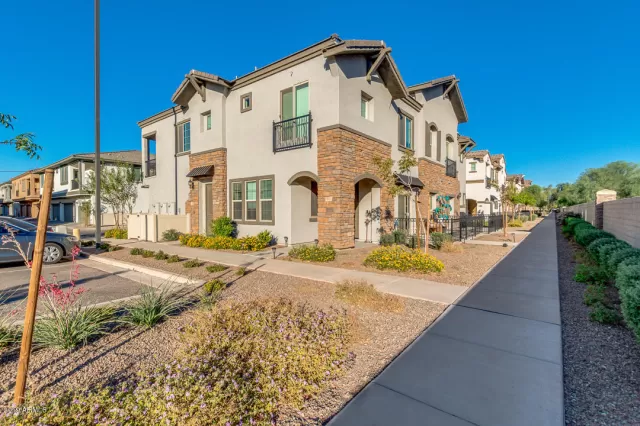 MLS: 6002138 Condo For Sale