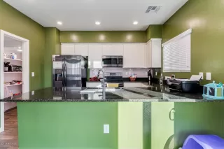 Photo #5: 6002138 Listing 