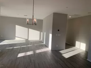 Photo #4: 6002400 Listing