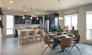 Photo #5: 6002400 Listing