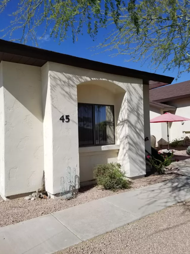 MLS: 6003451 Condo For Sale