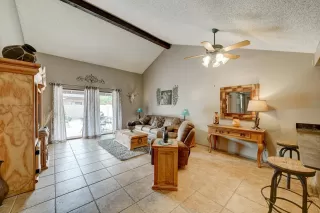 Photo #6: 6003487 Listing