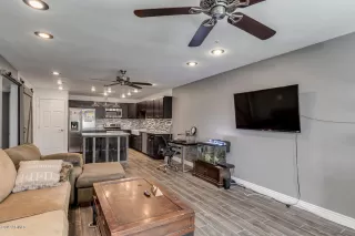 Photo #3: 6004954 Listing 