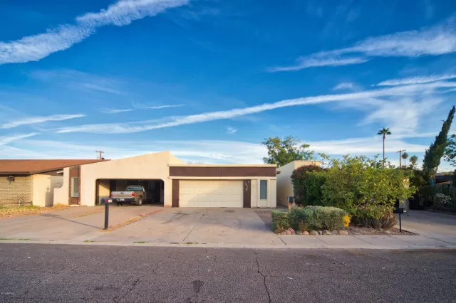 MLS: 6005305 Condo For Sale