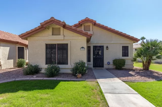 MLS: 6005344 Condo For Sale