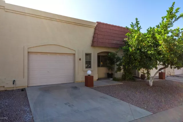 MLS: 6005487 Condo For Sale